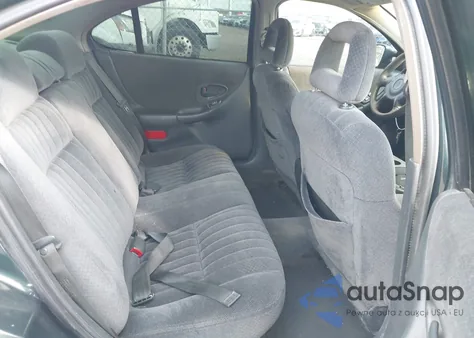 2001 Pontiac Grand Prix Se from USA, damaged, VIN 001G2WK52J01F1818